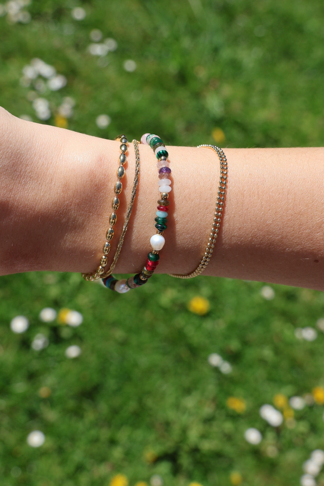 Dotted gold armband